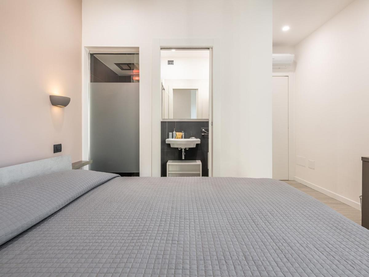 Diaz Apartment Cagliari Buitenkant foto