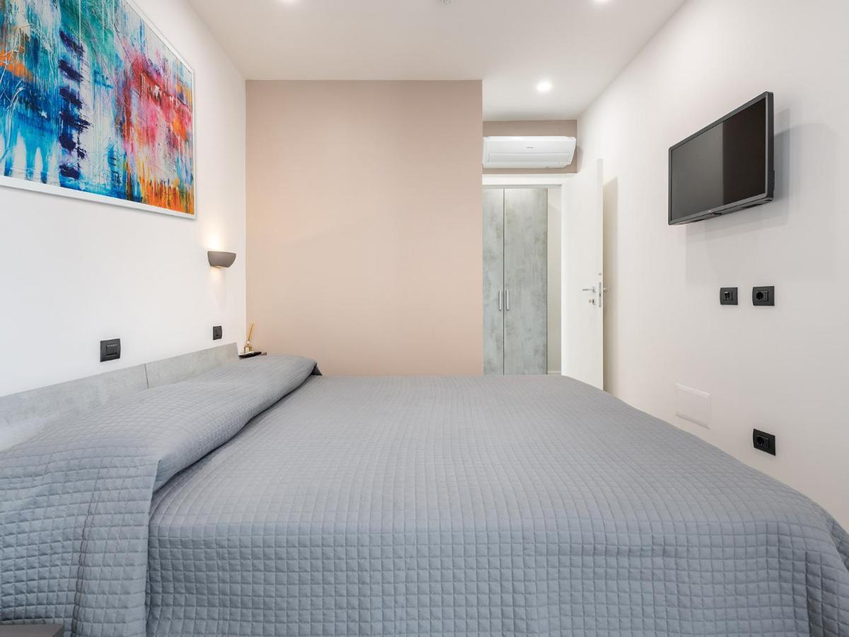 Diaz Apartment Cagliari Buitenkant foto